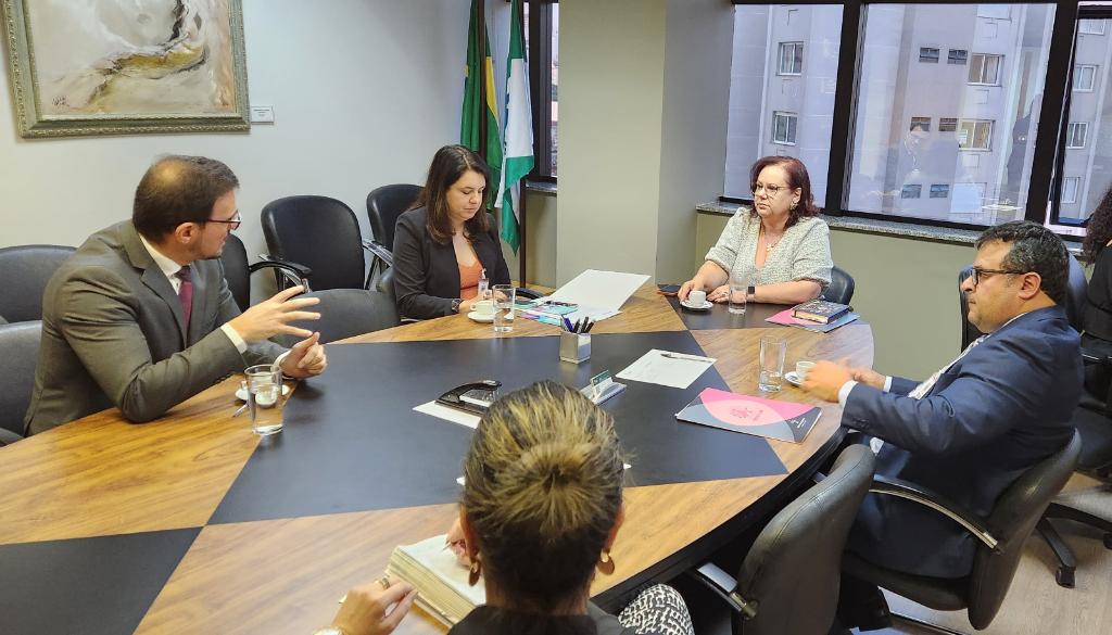 Termo de Cooperação entre CEVID/TJPR e Itaipu Binacional Fortalece Combate à Violência contra Mulheres